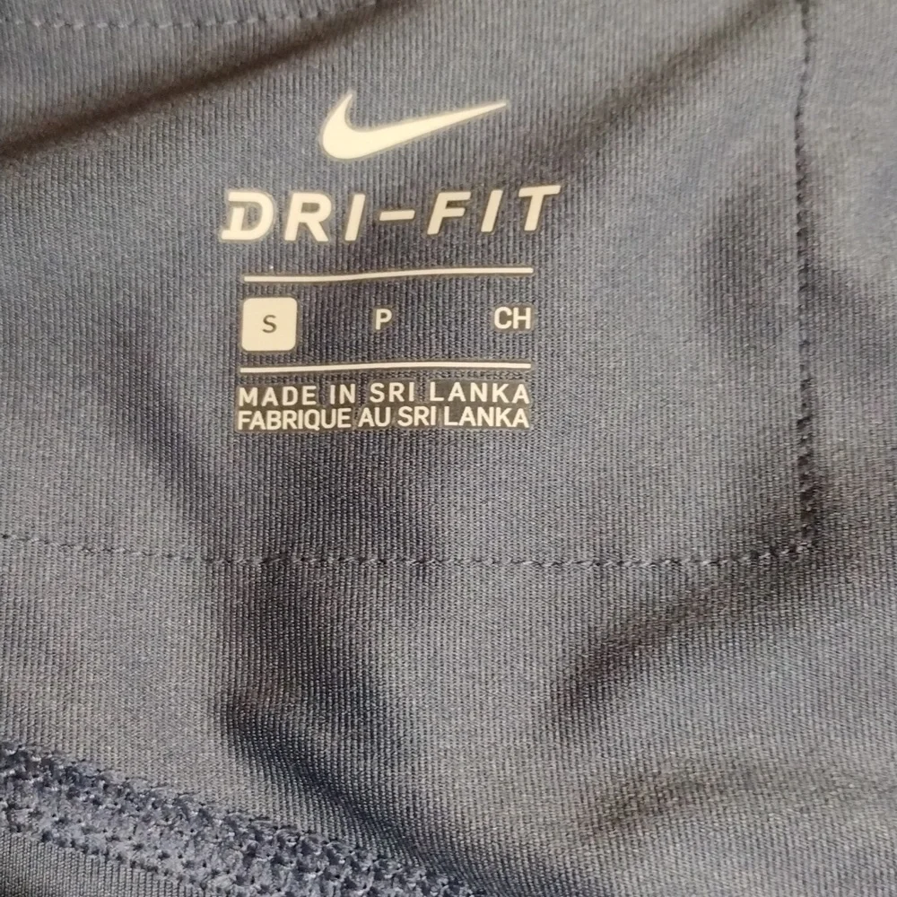Nike Dri Fit Grey & Pink leggings Small - Picture 4 of 4